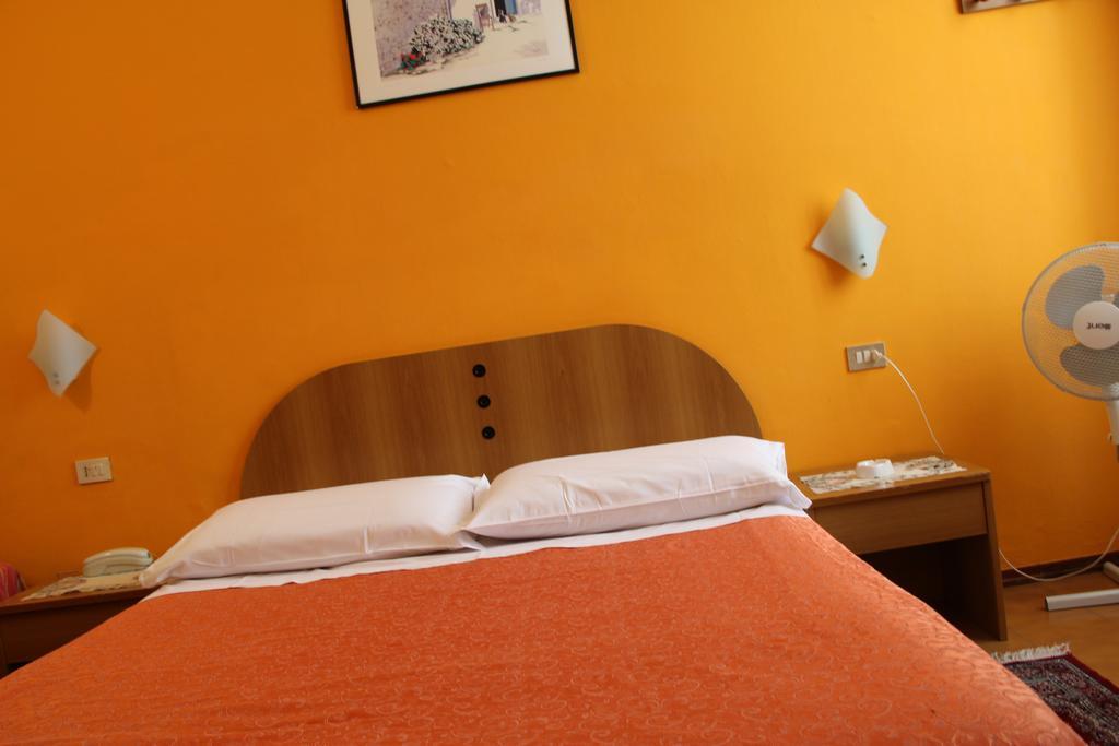 Quarto Duplo Standard com Casa de Banho Partilhada